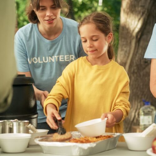 5 Ways To Encourage Your Kids To Volunteer